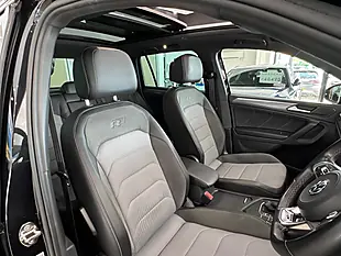 Used 2020 Volkswagen Tiguan R-Line Tech Black - Interior and Exterior details 12