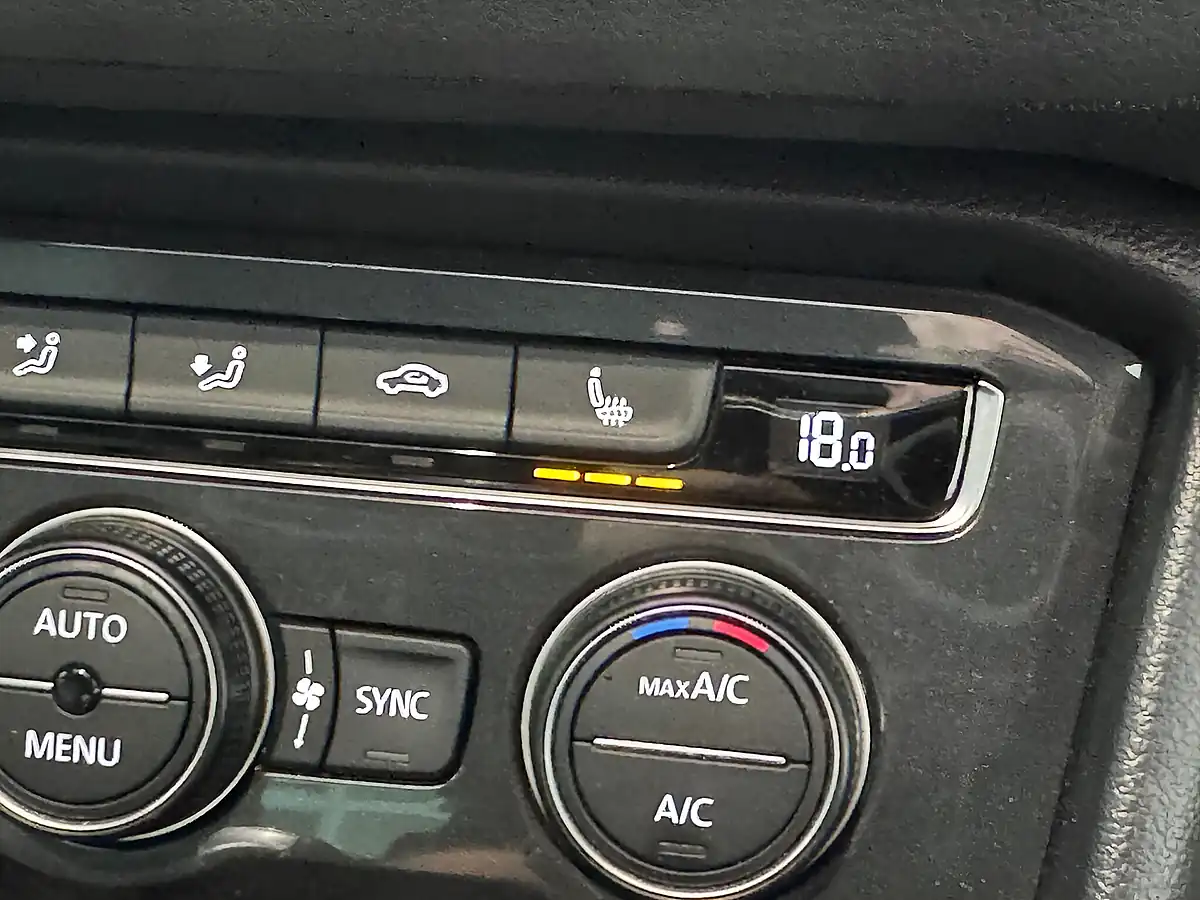 Used 2020 Volkswagen Tiguan R-Line Tech Black - Interior and Exterior details 18