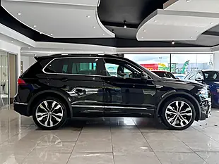 Used 2020 Volkswagen Tiguan R-Line Tech Black - Interior and Exterior details 5