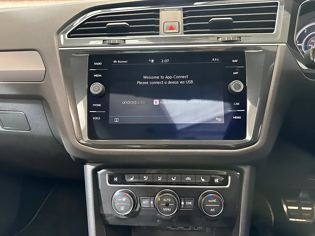 Used 2020 Volkswagen Tiguan R-Line Tech Black - Interior and Exterior details 18