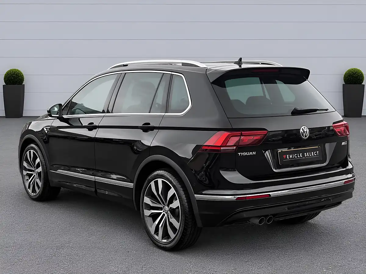 Used 2020 Volkswagen Tiguan R-Line Tech Black - Interior and Exterior details 10