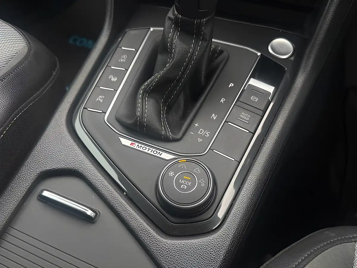 Used 2020 Volkswagen Tiguan R-Line Tech Black - Interior and Exterior details 18