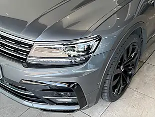 Used 2020 Volkswagen Tiguan R-Line Tech Grey - Interior and Exterior details 4