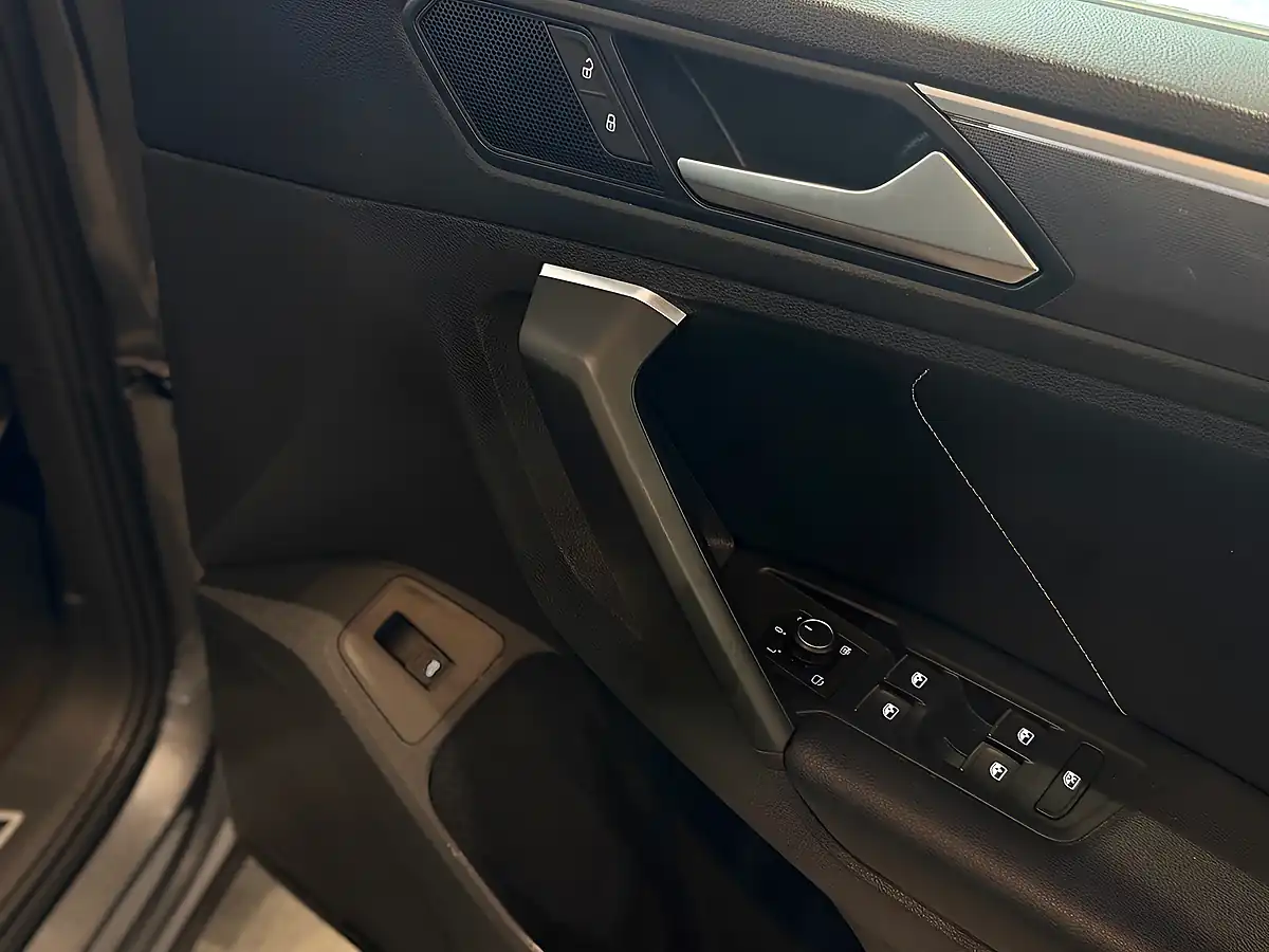 Used 2020 Volkswagen Tiguan R-Line Tech Grey - Interior and Exterior details 13