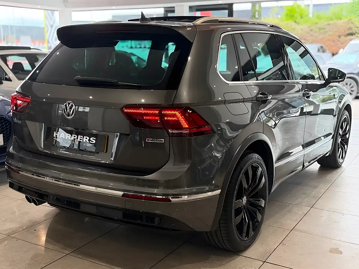 Used 2020 Volkswagen Tiguan R-Line Tech Grey - Interior and Exterior details 9
