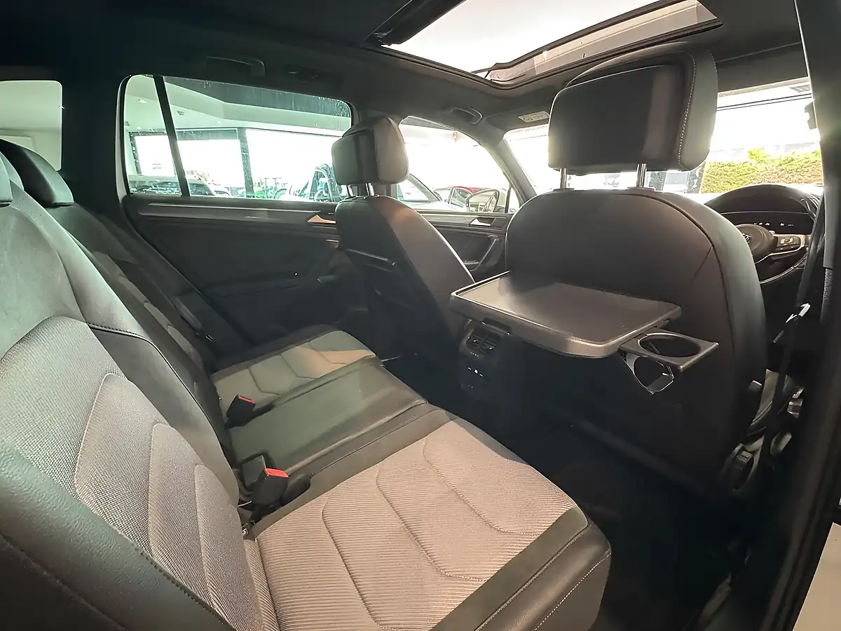 Used 2020 Volkswagen Tiguan R-Line Tech - Interior and Exterior details 13