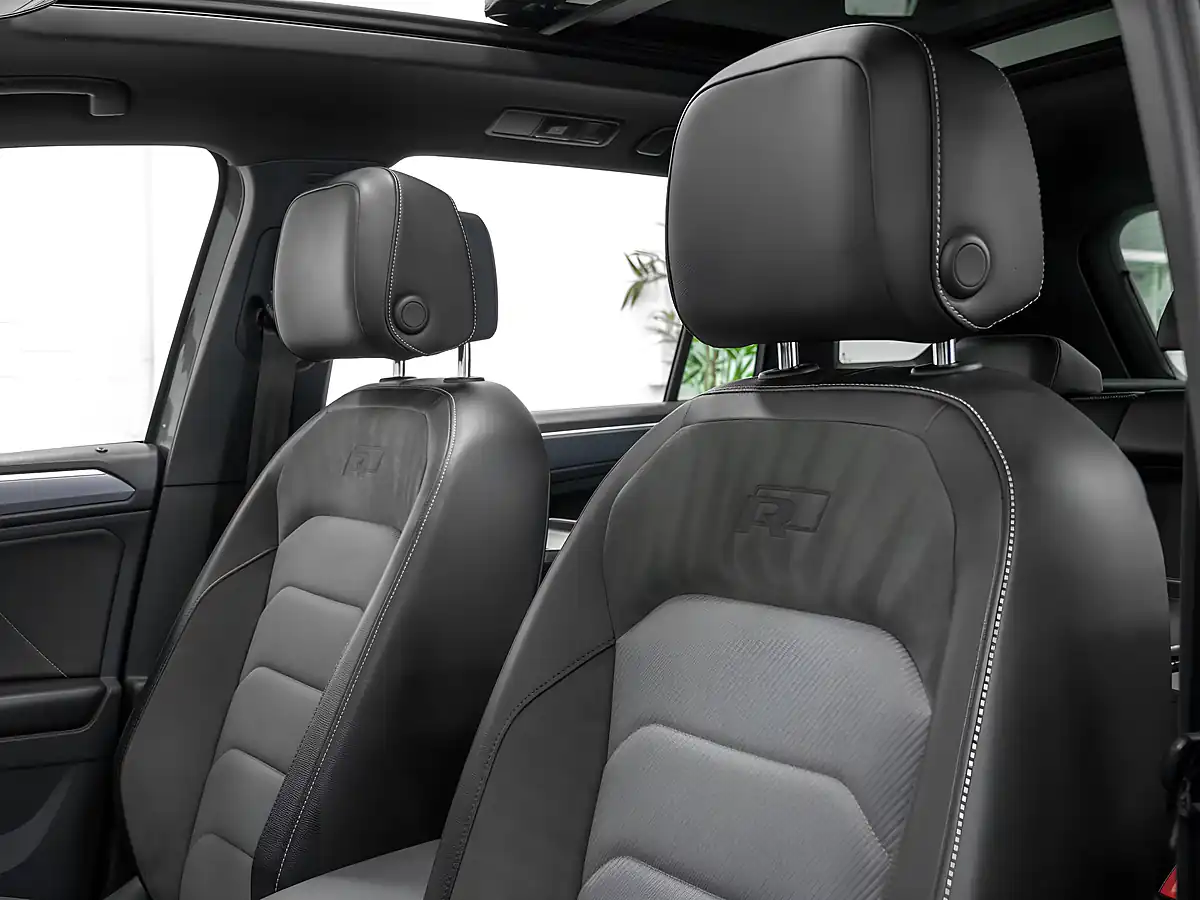 Used 2020 Volkswagen Tiguan R-Line Tech Indium Grey - Interior and Exterior details 14