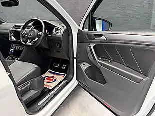 Used 2020 Volkswagen Tiguan R-Line Tech Oryx White - Interior and Exterior details 10