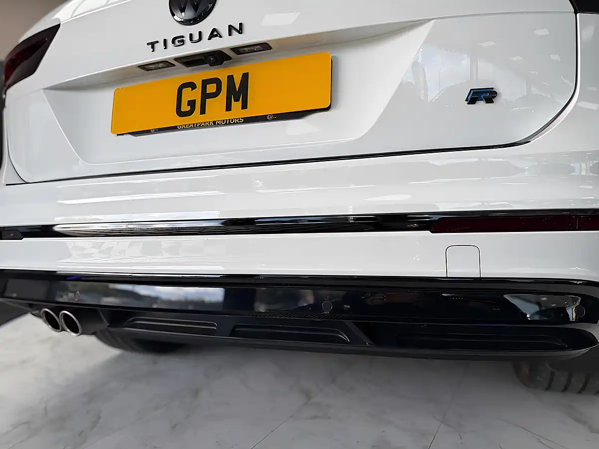 Used 2020 Volkswagen Tiguan R-Line Tech Oryx White - Interior and Exterior details 12