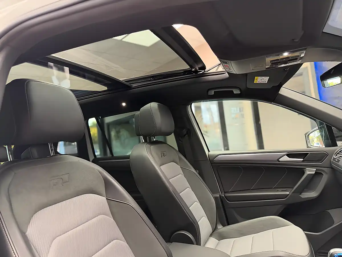 Used 2020 Volkswagen Tiguan R-Line Tech Oryx White - Interior and Exterior details 14