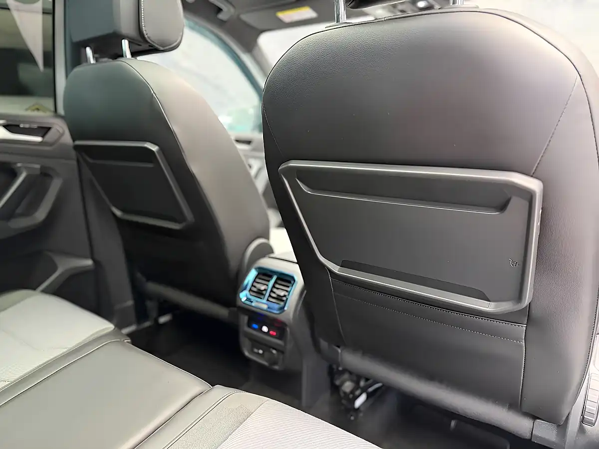 Used 2020 Volkswagen Tiguan R-Line Tech Oryx White - Interior and Exterior details 19