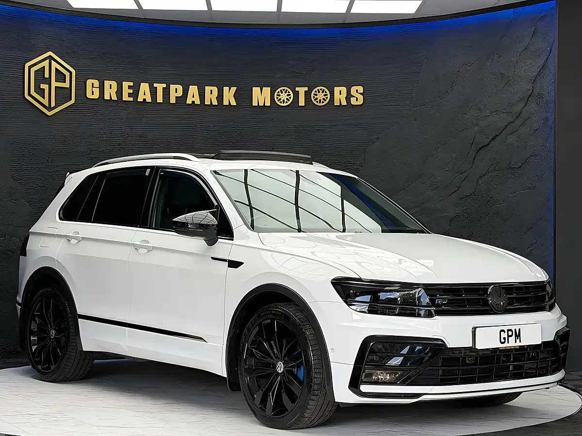 Used 2020 Volkswagen Tiguan R-Line Tech Oryx White - Interior and Exterior details 3