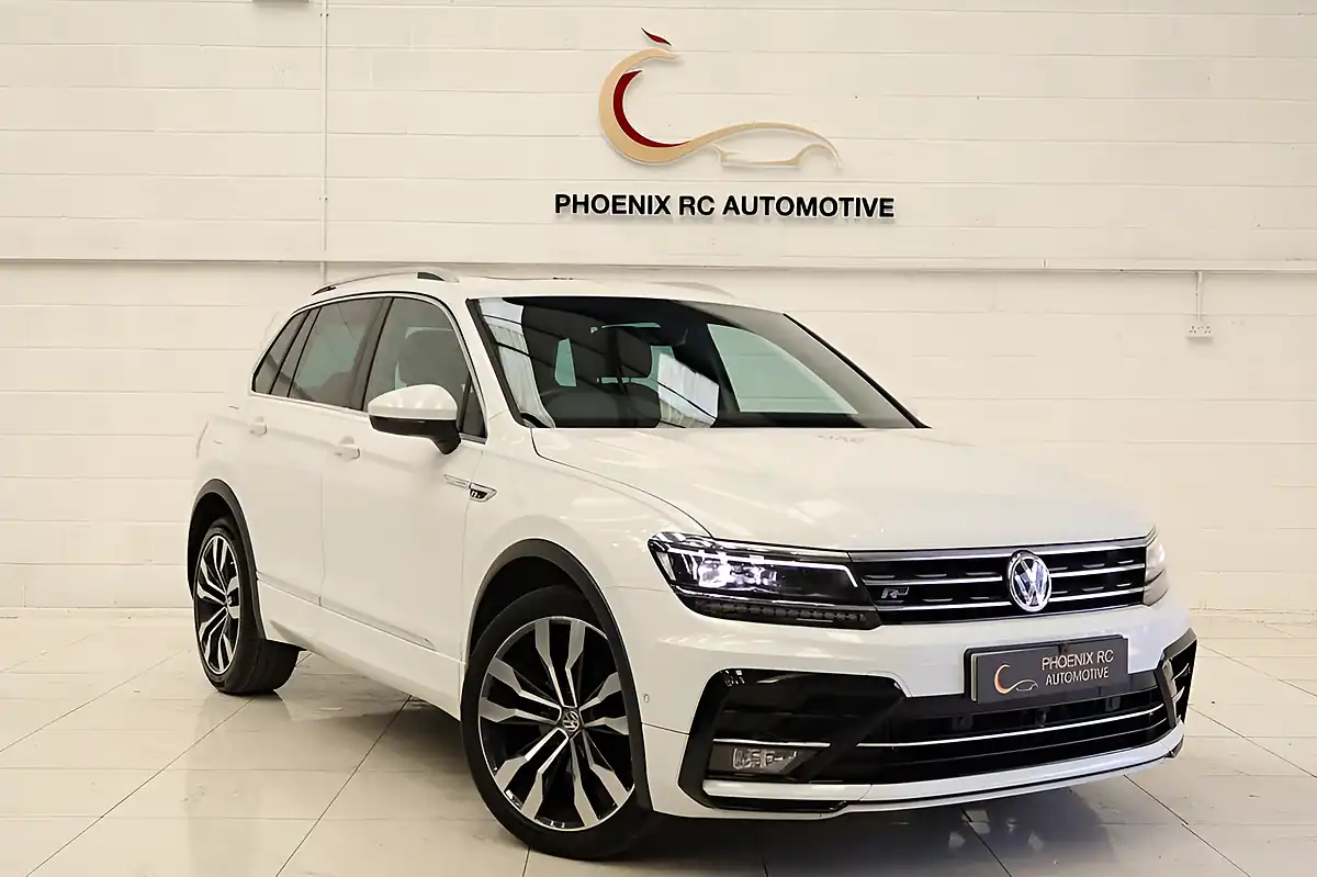 Used 2020 Volkswagen Tiguan R-Line Tech Pure White - Front View