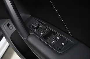 Used 2020 Volkswagen Tiguan R-Line Tech Pure White - Interior and Exterior details 13