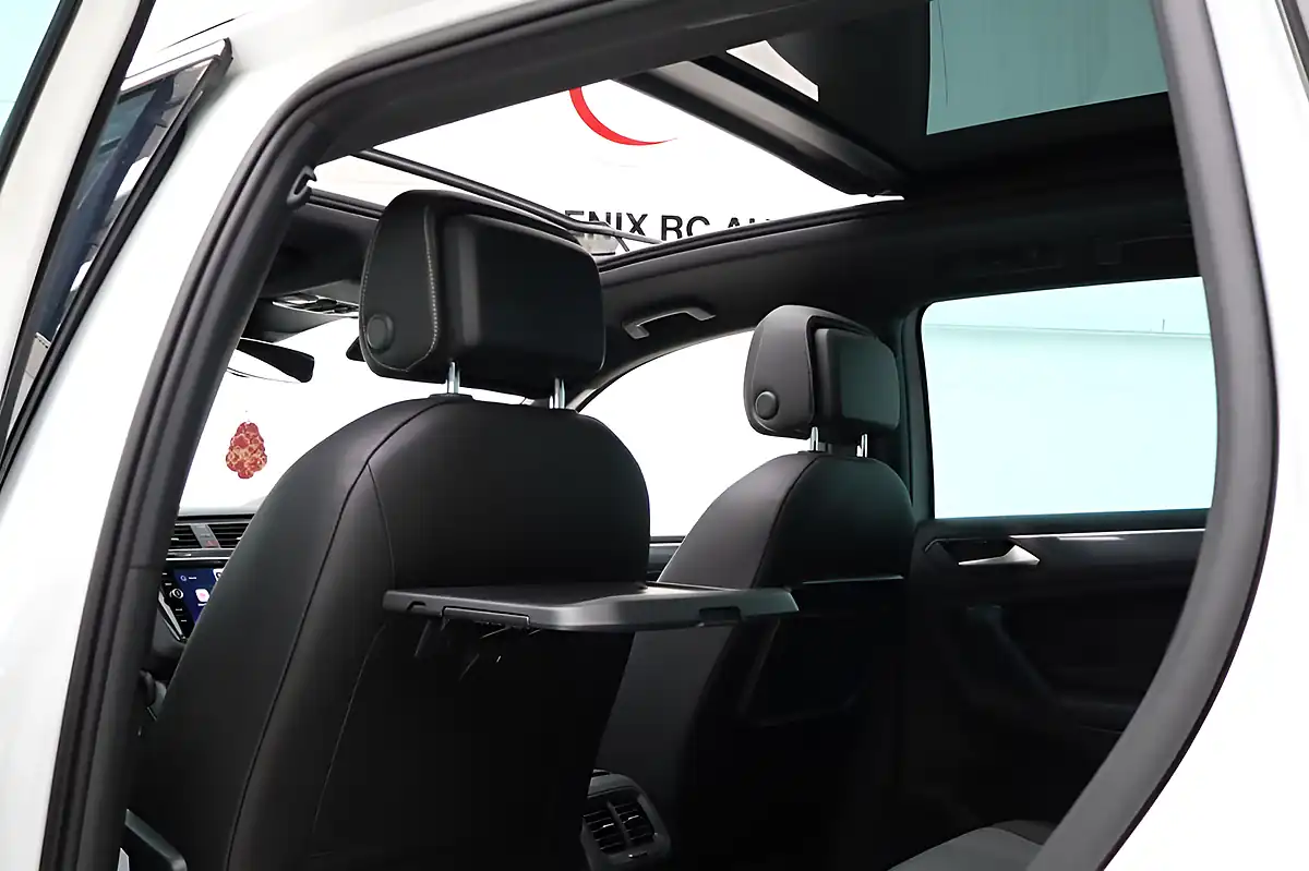 Used 2020 Volkswagen Tiguan R-Line Tech Pure White - Interior and Exterior details 2