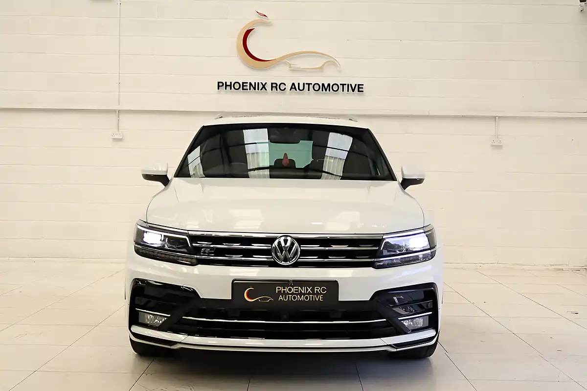 Used 2020 Volkswagen Tiguan R-Line Tech Pure White - Interior and Exterior details 3