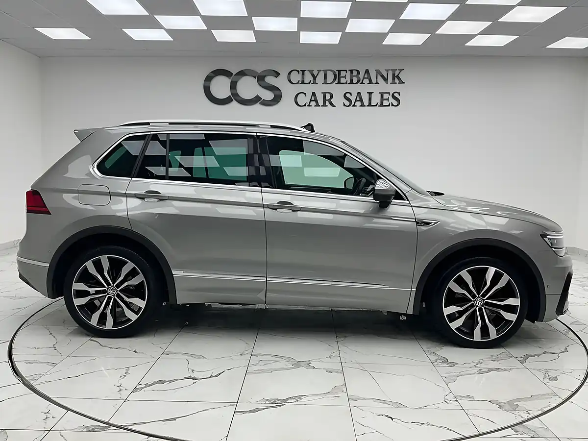 Used 2020 Volkswagen Tiguan R-Line Tech Tungsten Silver - Interior and Exterior details 2