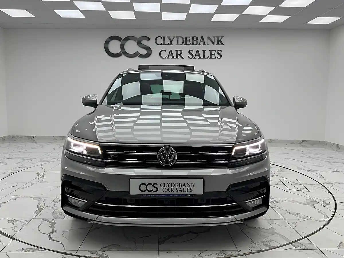 Used 2020 Volkswagen Tiguan R-Line Tech Tungsten Silver - Interior and Exterior details 3