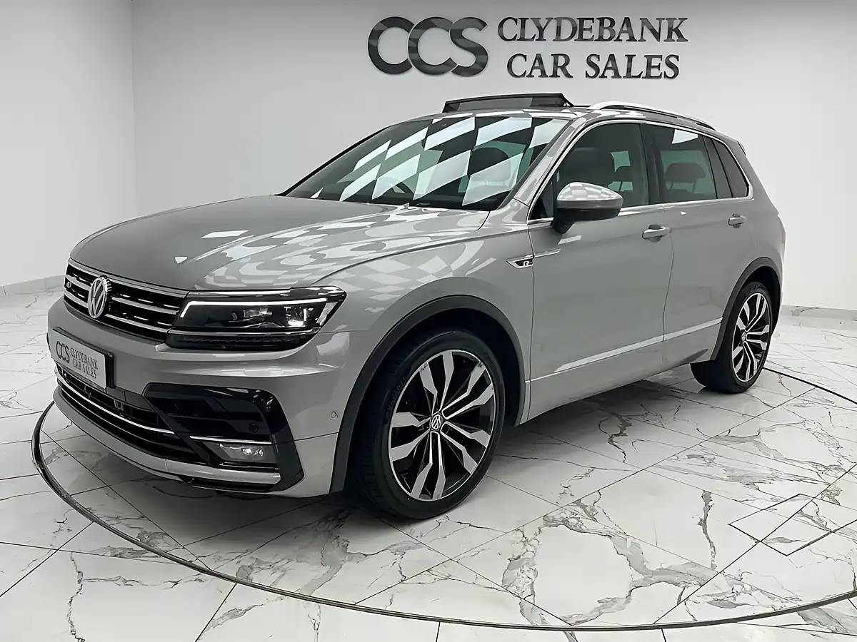 Used 2020 Volkswagen Tiguan R-Line Tech Tungsten Silver - Interior and Exterior details 4