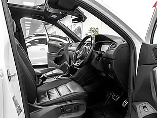 Used 2020 Volkswagen Tiguan R-Line Tech White - Interior and Exterior details 15