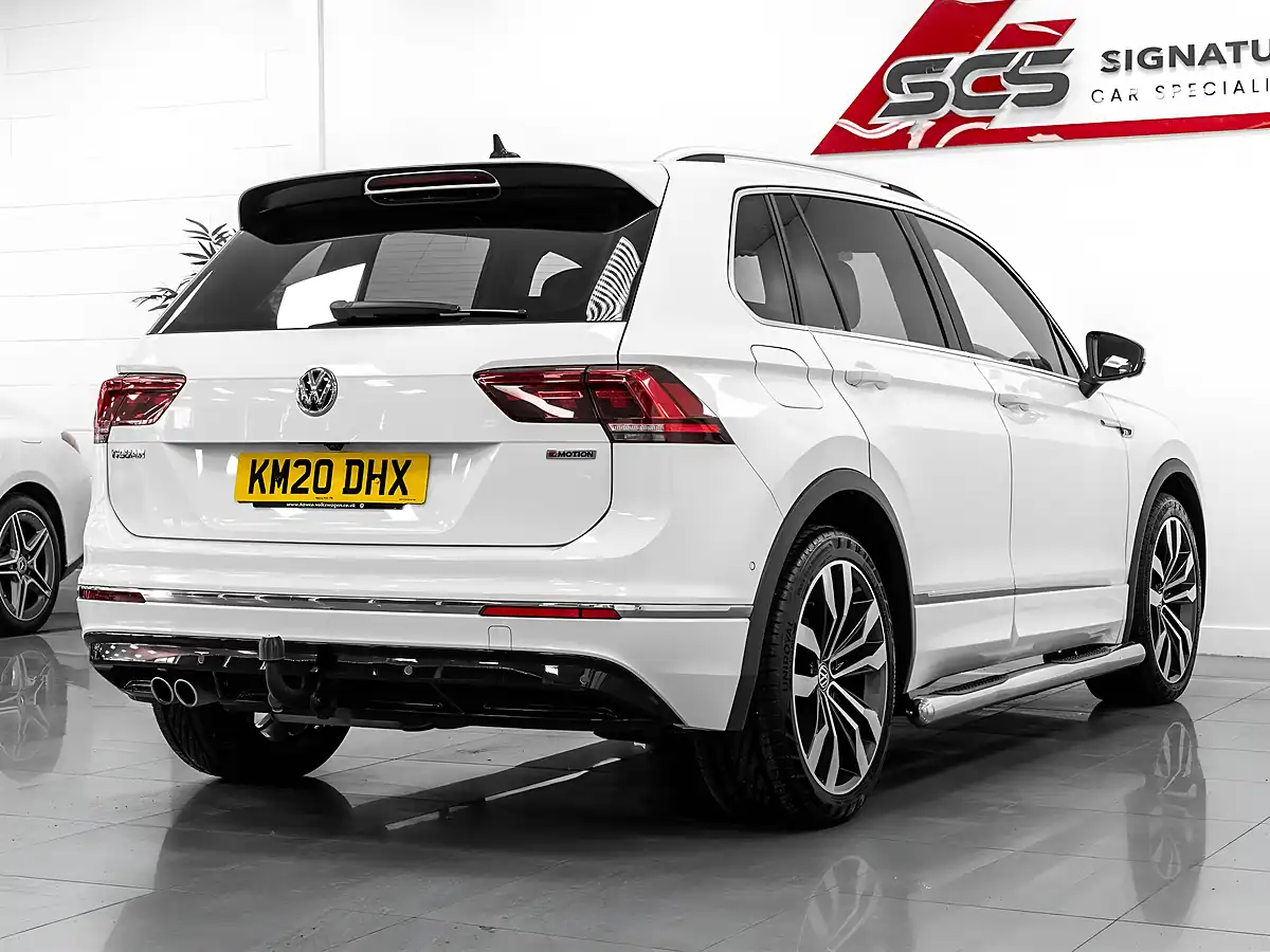 Used 2020 Volkswagen Tiguan R-Line Tech White - Interior and Exterior details 4