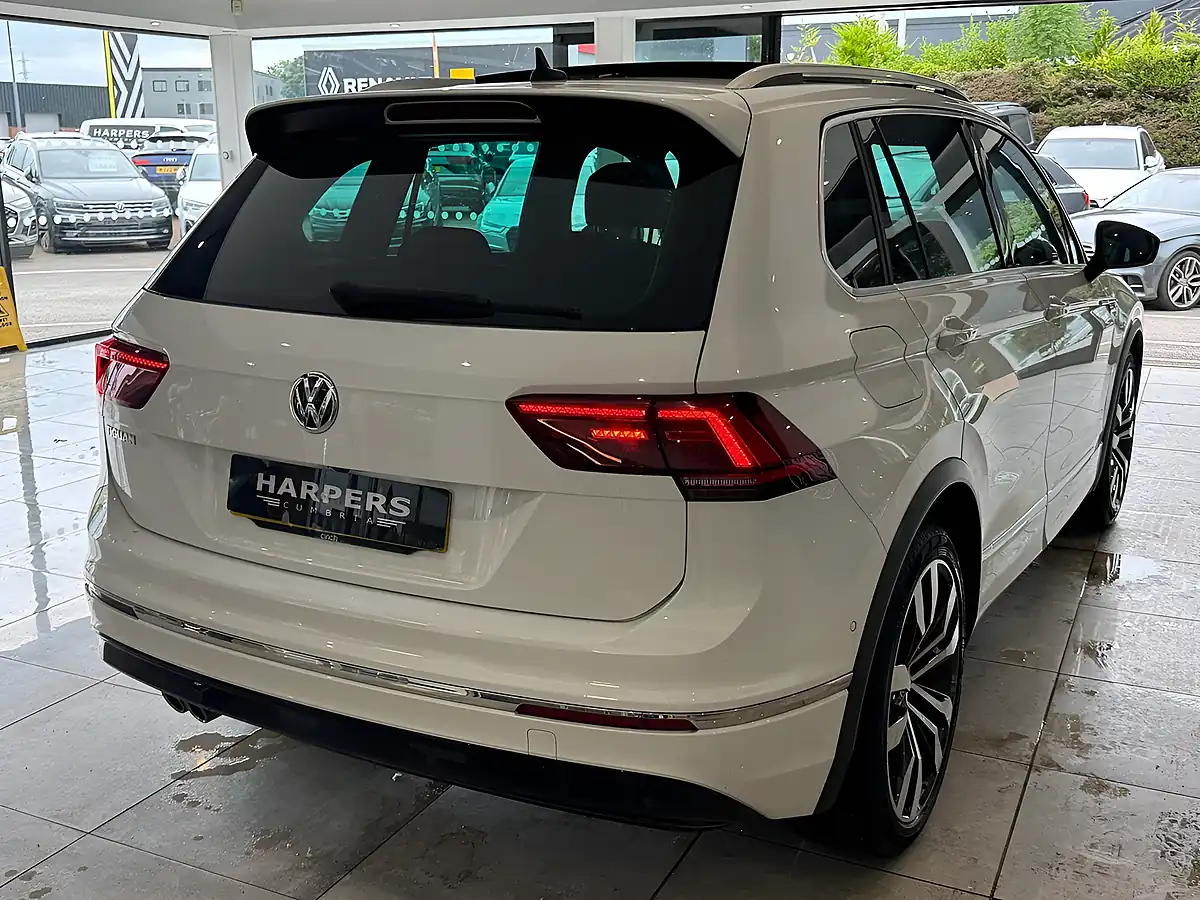 Used 2020 Volkswagen Tiguan R-Line Tech White - Interior and Exterior details 18