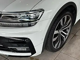 Used 2020 Volkswagen Tiguan R-Line Tech White - Interior and Exterior details 4
