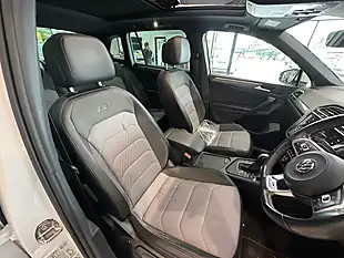 Used 2020 Volkswagen Tiguan R-Line Tech White - Interior and Exterior details 9