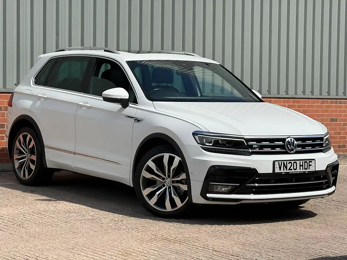 Used 2020 Volkswagen Tiguan R-Line Tech White - Front View