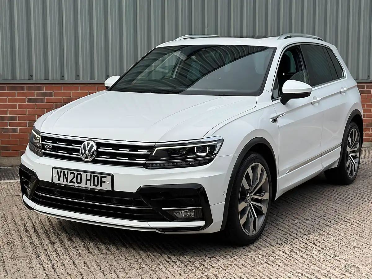 Used 2020 Volkswagen Tiguan R-Line Tech White - Interior and Exterior details 5