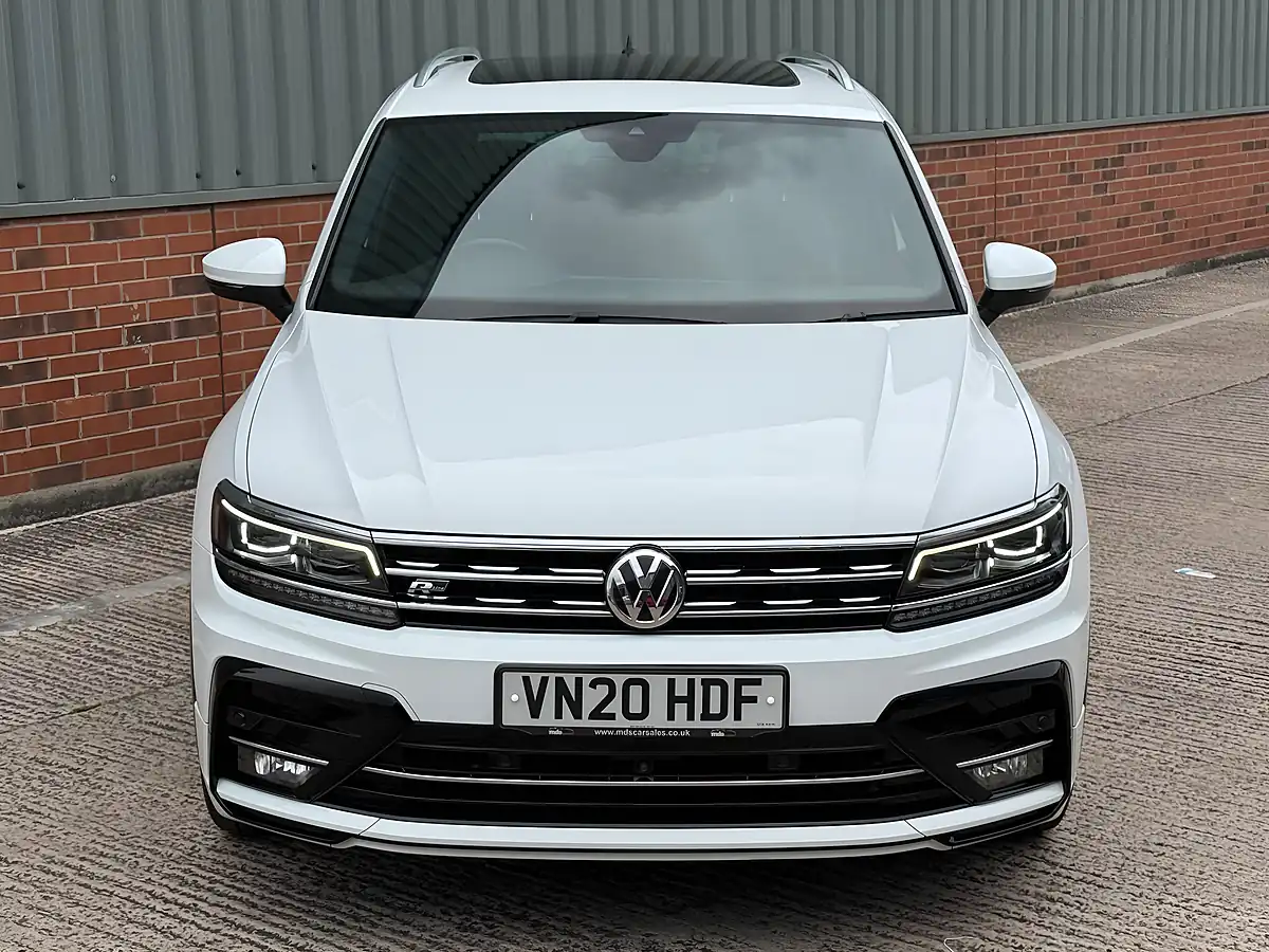 Used 2020 Volkswagen Tiguan R-Line Tech White - Interior and Exterior details 8