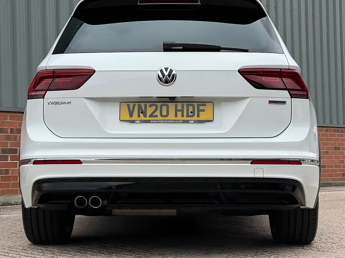Used 2020 Volkswagen Tiguan R-Line Tech White - Interior and Exterior details 9