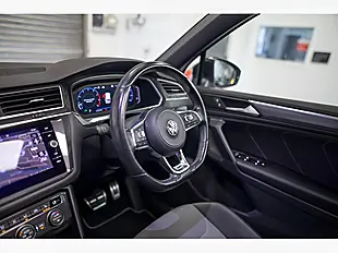Used 2020 Volkswagen Tiguan R-Line Tech White - Interior and Exterior details 15