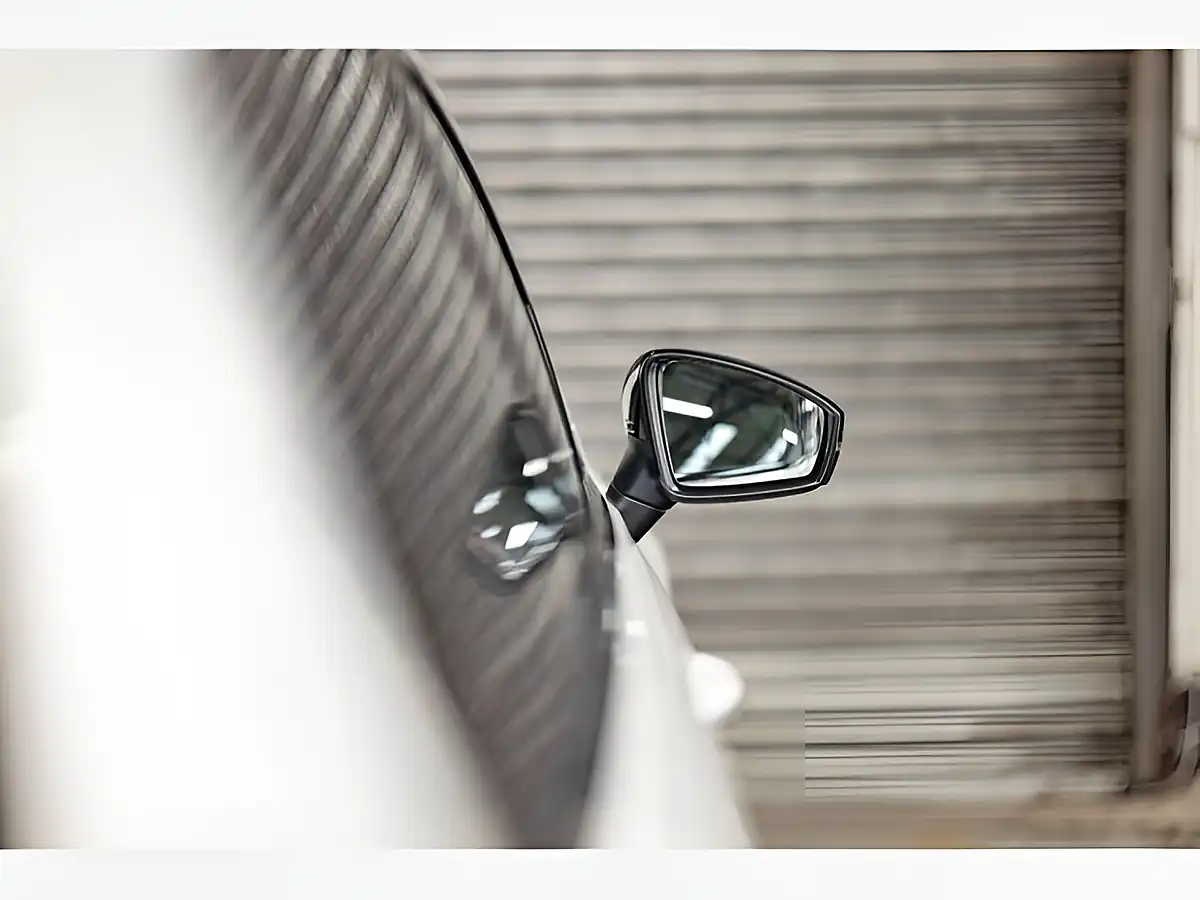 Used 2020 Volkswagen Tiguan R-Line Tech White - Interior and Exterior details 20