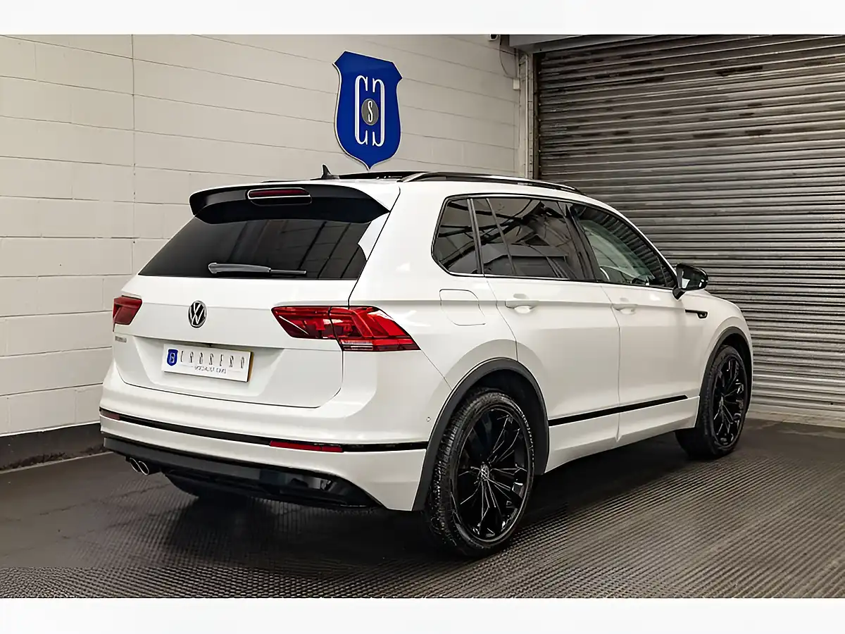 Used 2020 Volkswagen Tiguan R-Line Tech White - Interior and Exterior details 3
