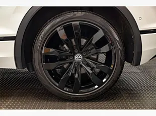 Used 2020 Volkswagen Tiguan R-Line Tech White - Interior and Exterior details 8