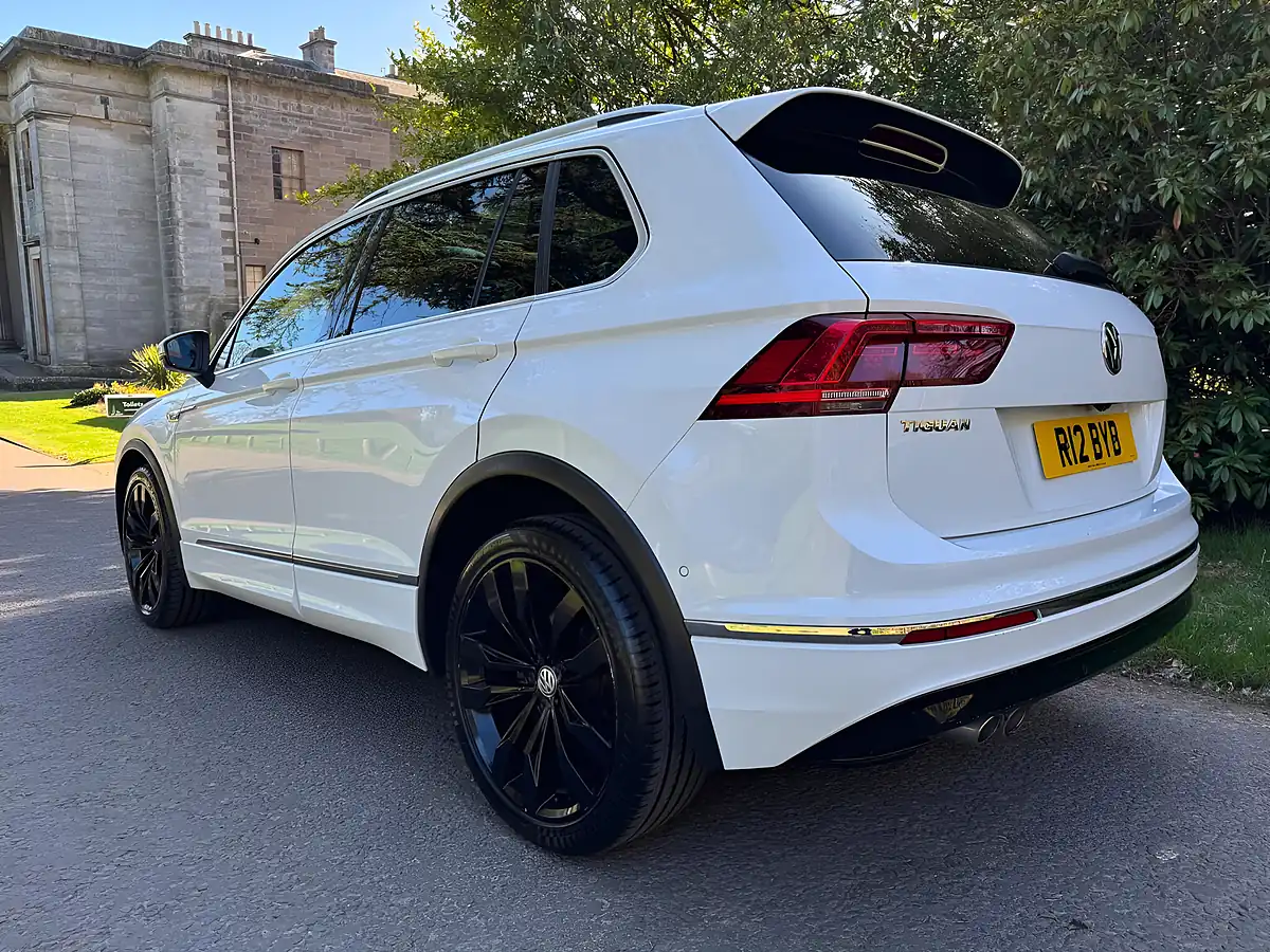 Used 2020 Volkswagen Tiguan R-Line Tech White - Interior and Exterior details 3