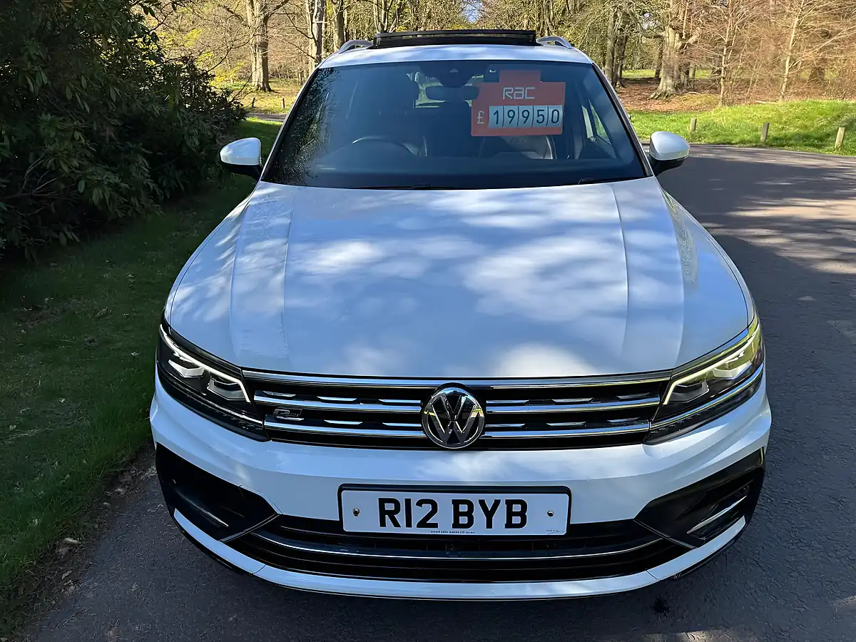 Used 2020 Volkswagen Tiguan R-Line Tech White - Interior and Exterior details 7