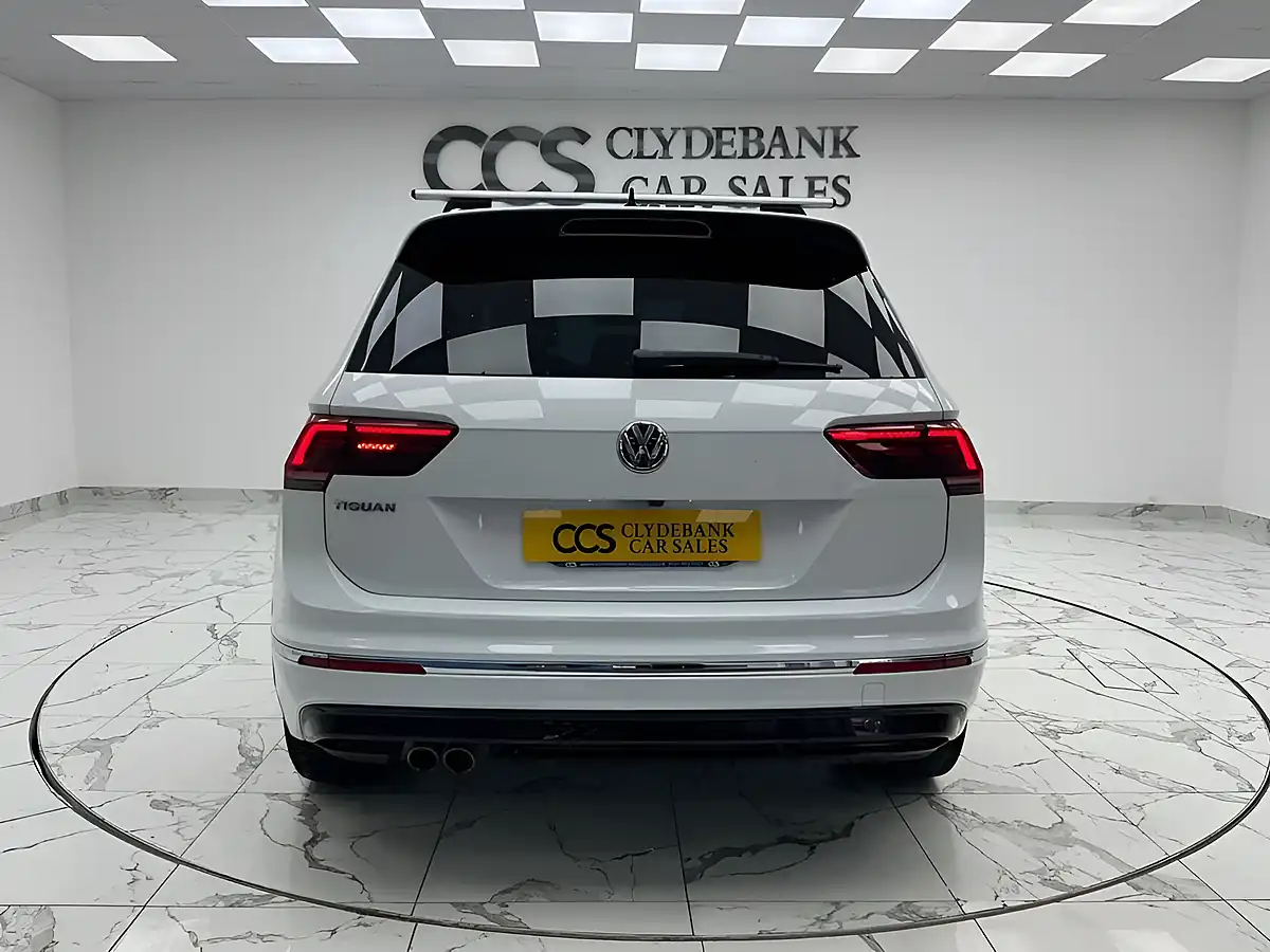 Used 2020 Volkswagen Tiguan R-Line Tech White - Interior and Exterior details 4