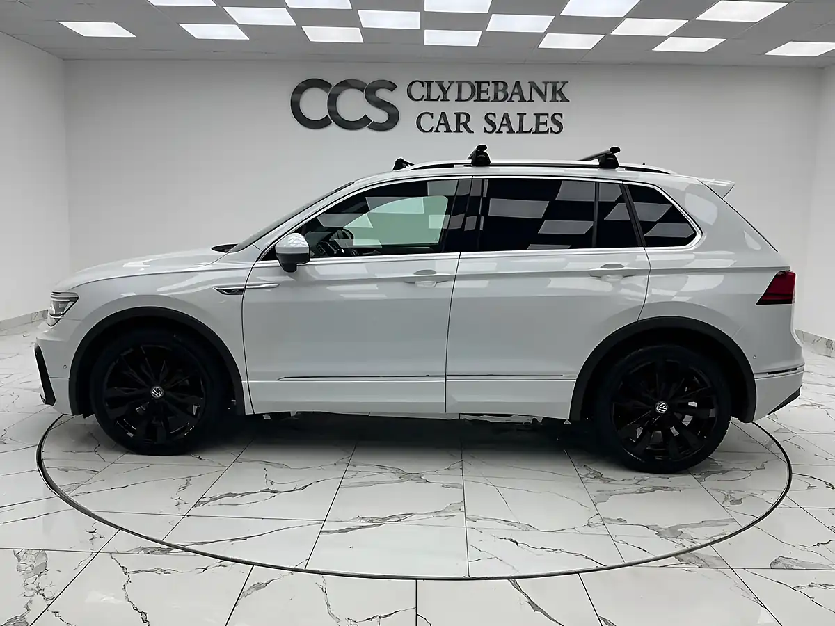 Used 2020 Volkswagen Tiguan R-Line Tech White - Interior and Exterior details 6