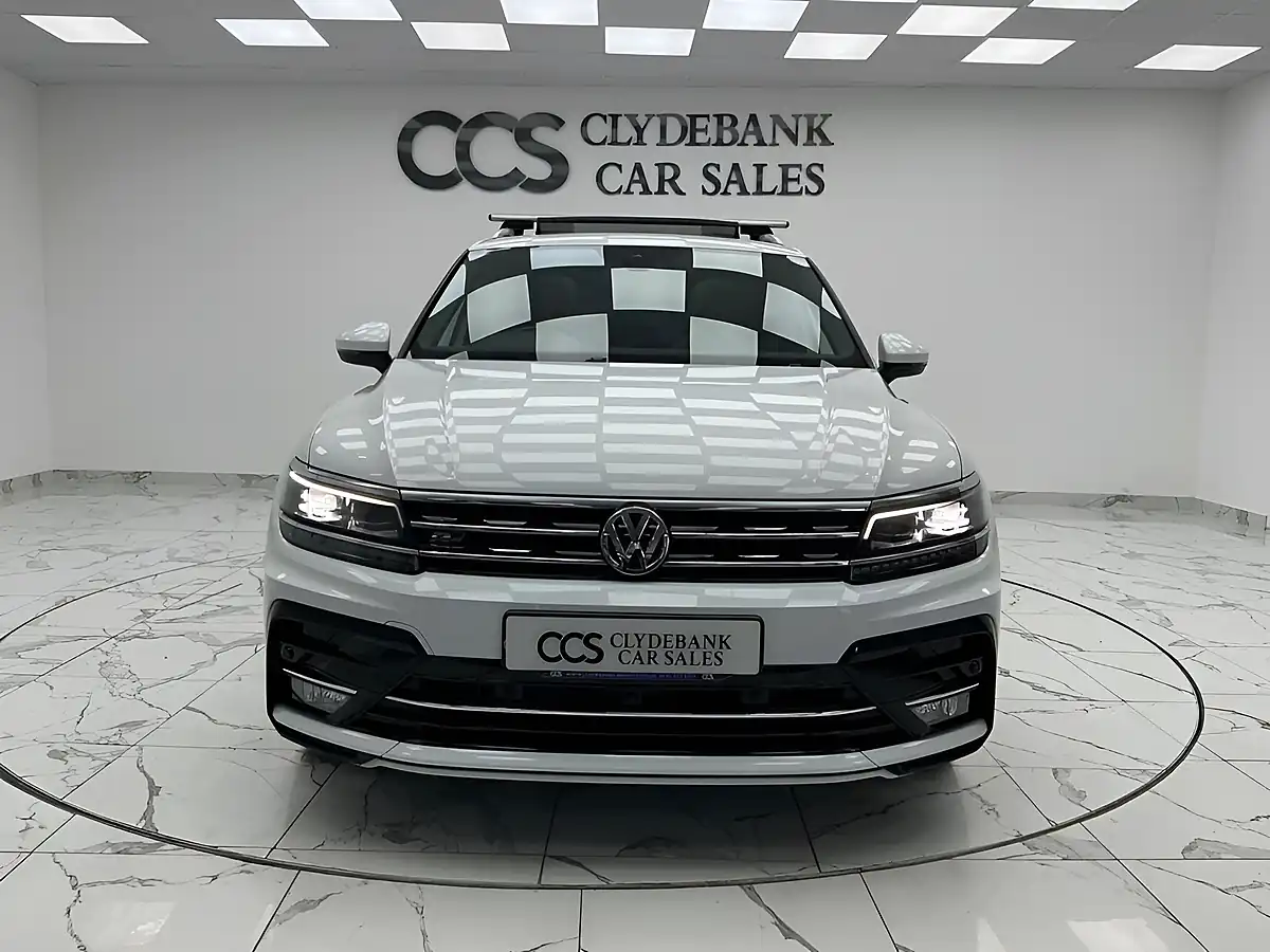 Used 2020 Volkswagen Tiguan R-Line Tech White - Interior and Exterior details 8