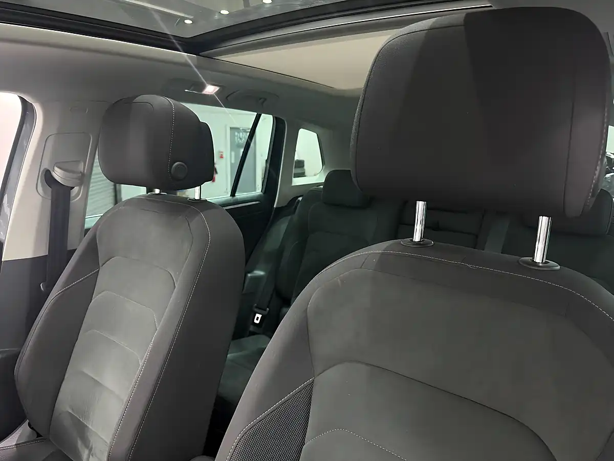 Used 2020 Volkswagen Tiguan Sel Grey - Interior and Exterior details 16