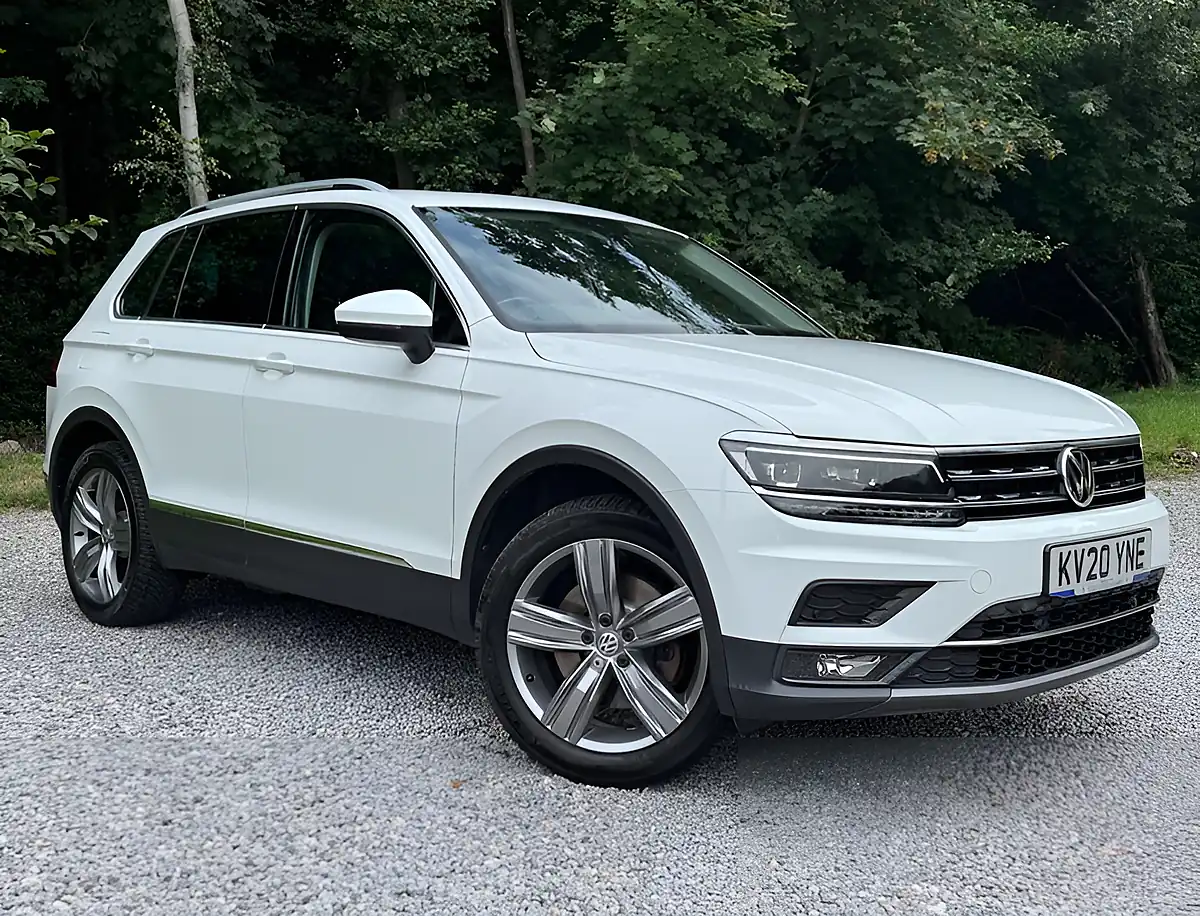 Used 2020 Volkswagen Tiguan Sel Pure White - Front View
