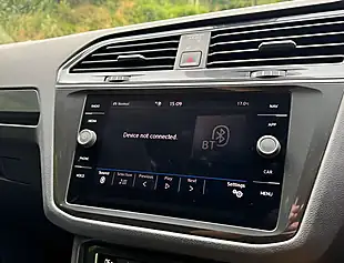 Used 2020 Volkswagen Tiguan Sel Pure White - Interior and Exterior details 16