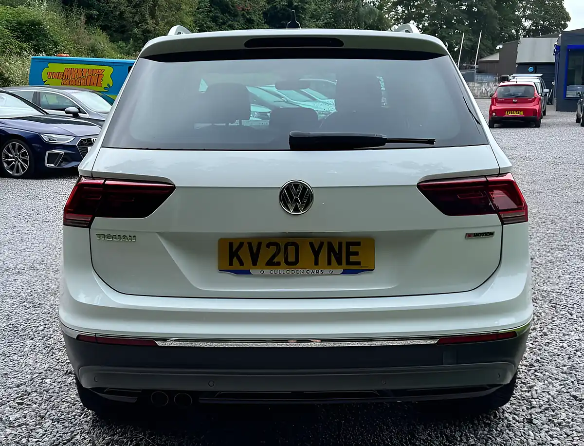 Used 2020 Volkswagen Tiguan Sel Pure White - Interior and Exterior details 4