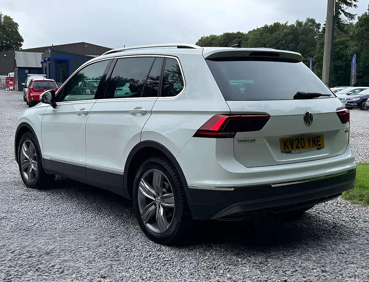 Used 2020 Volkswagen Tiguan Sel Pure White - Interior and Exterior details 5