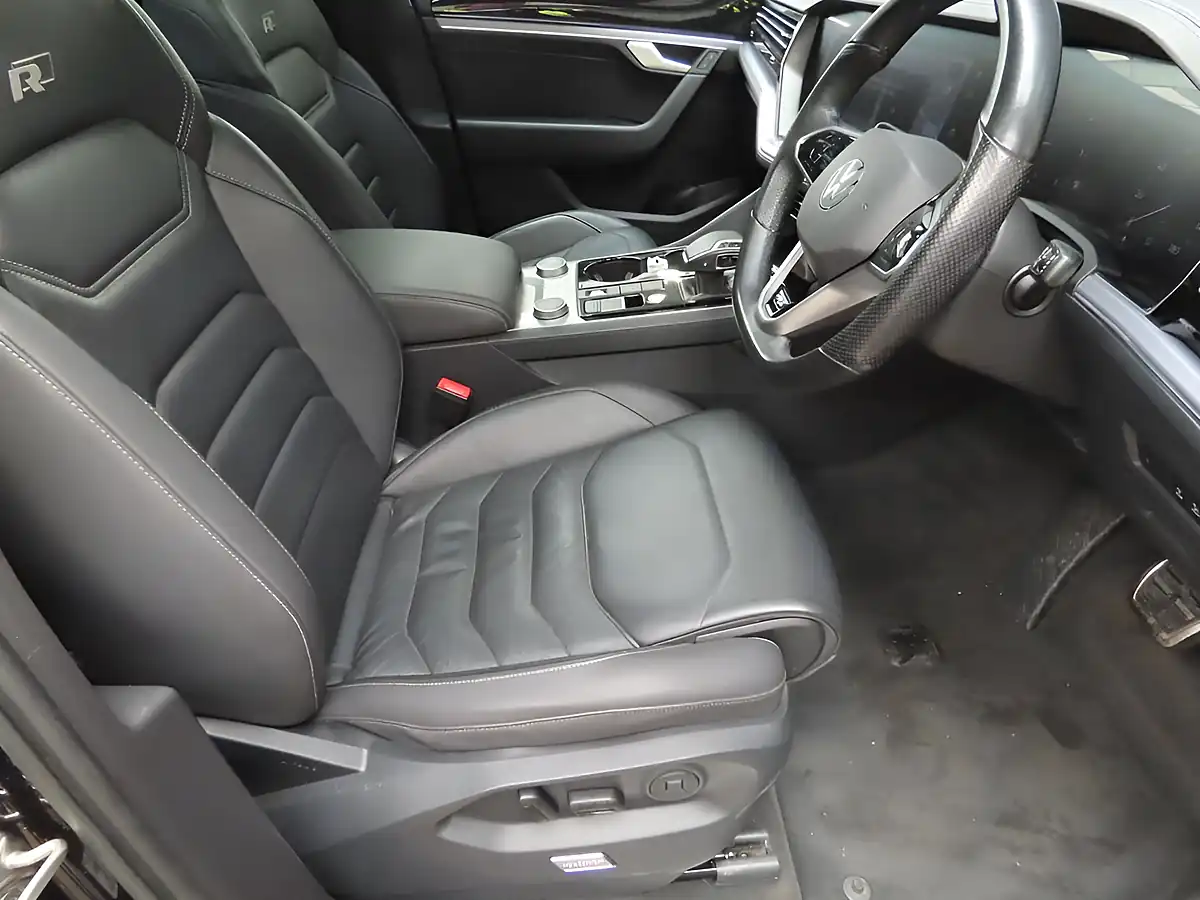 Used 2020 Volkswagen Touareg Black Edition Black - Interior and Exterior details 6