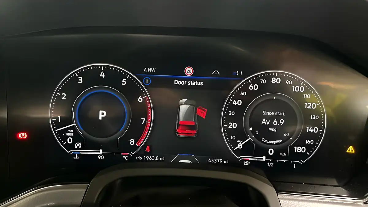 Used 2020 Volkswagen Touareg Black Edition Black - Interior and Exterior details 14