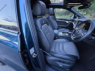 Used 2020 Volkswagen Touareg Black Edition Blue - Interior and Exterior details 13