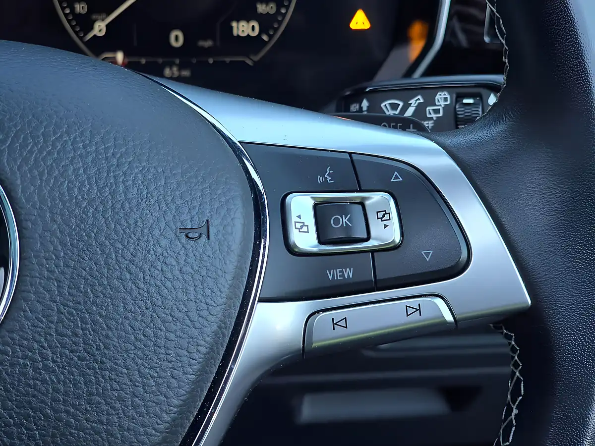 Used 2020 Volkswagen Touareg Black Edition Blue - Interior and Exterior details 19